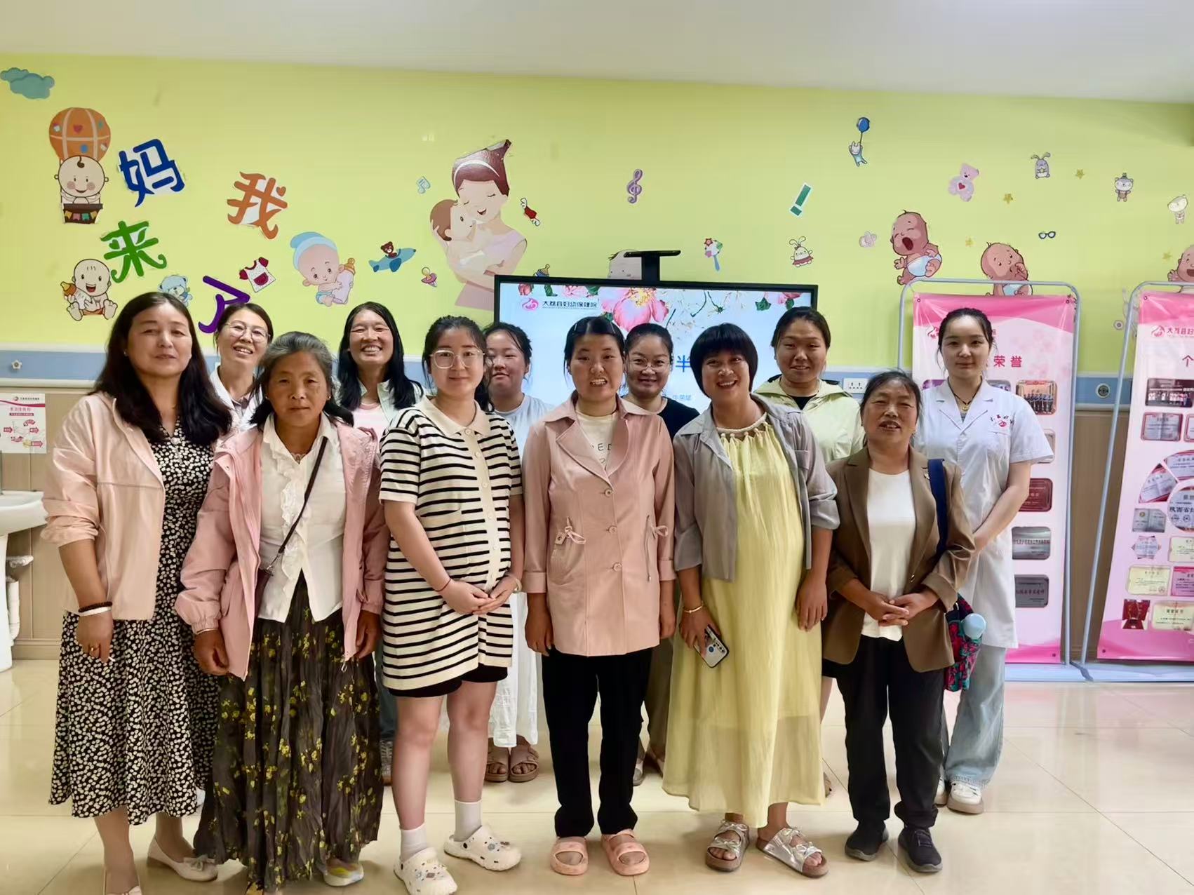 5.28大荔县妇幼保健院孕妇学校糖尿病半日门诊活动.jpg