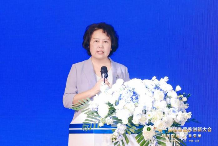 图片2-杨月欣理事长.png