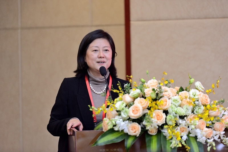 发育障碍和营养治疗分会主任委员尤欣教授发言.jpg