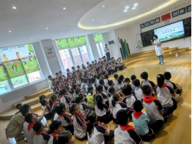西北大学第一医院临床营养科张凤医师5月17日上午在航天四小以“食物有意思”进行现场互动式讲座.png