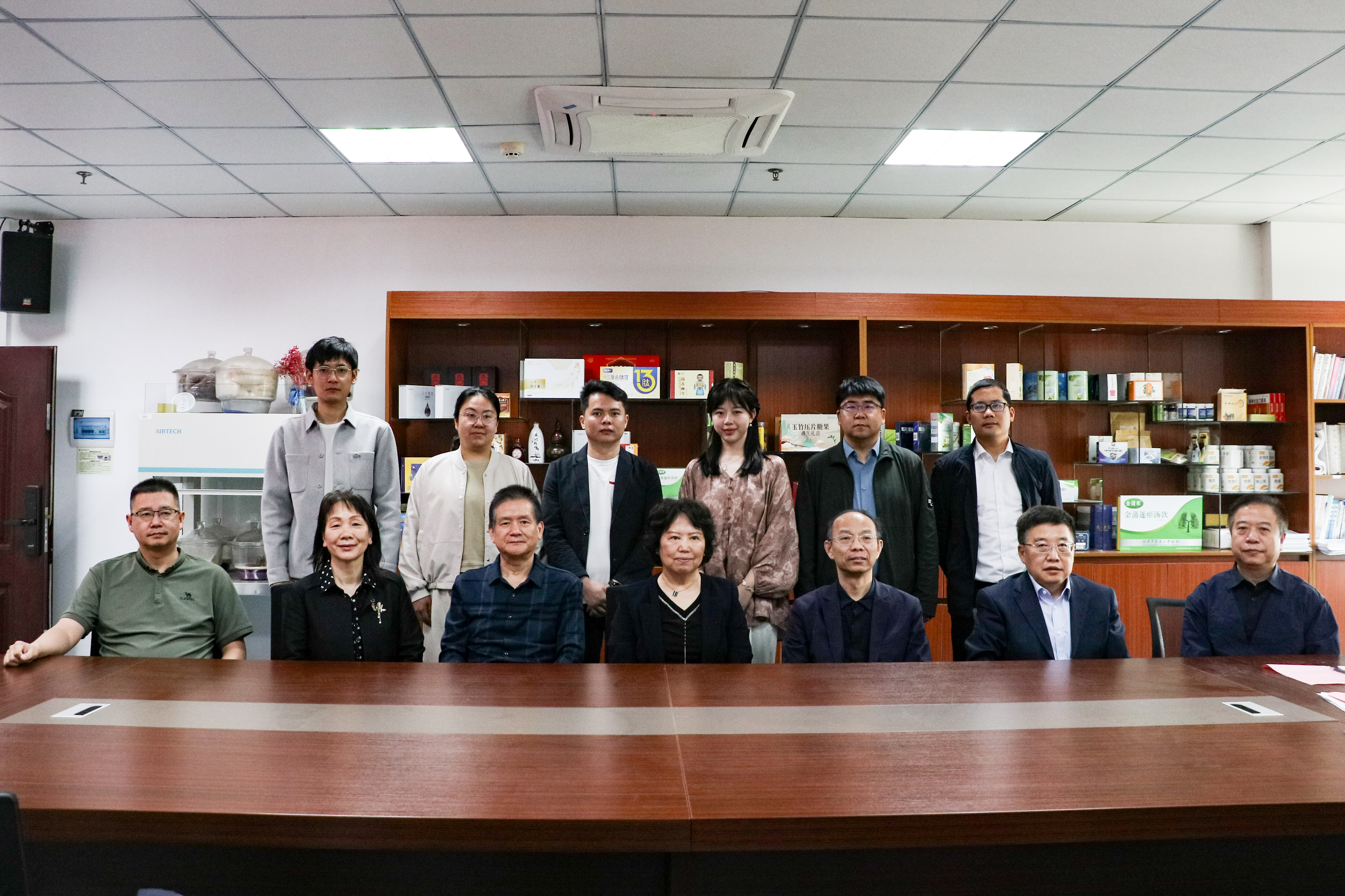 中国营养学会领导一行赴湖南中医药大学开展调研